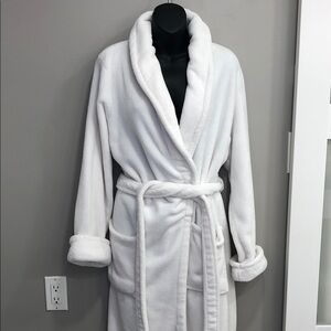 Cynthia Rowley Women’s Plush Fleece Robe | White | XL